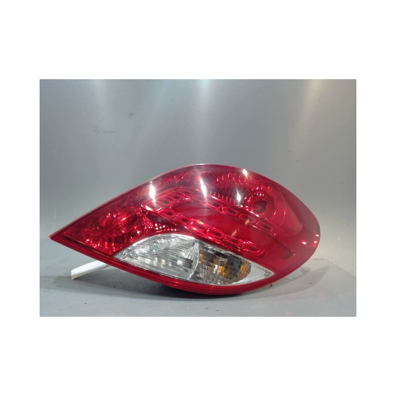 FEU ARRIERE DROIT PEUGEOT 207