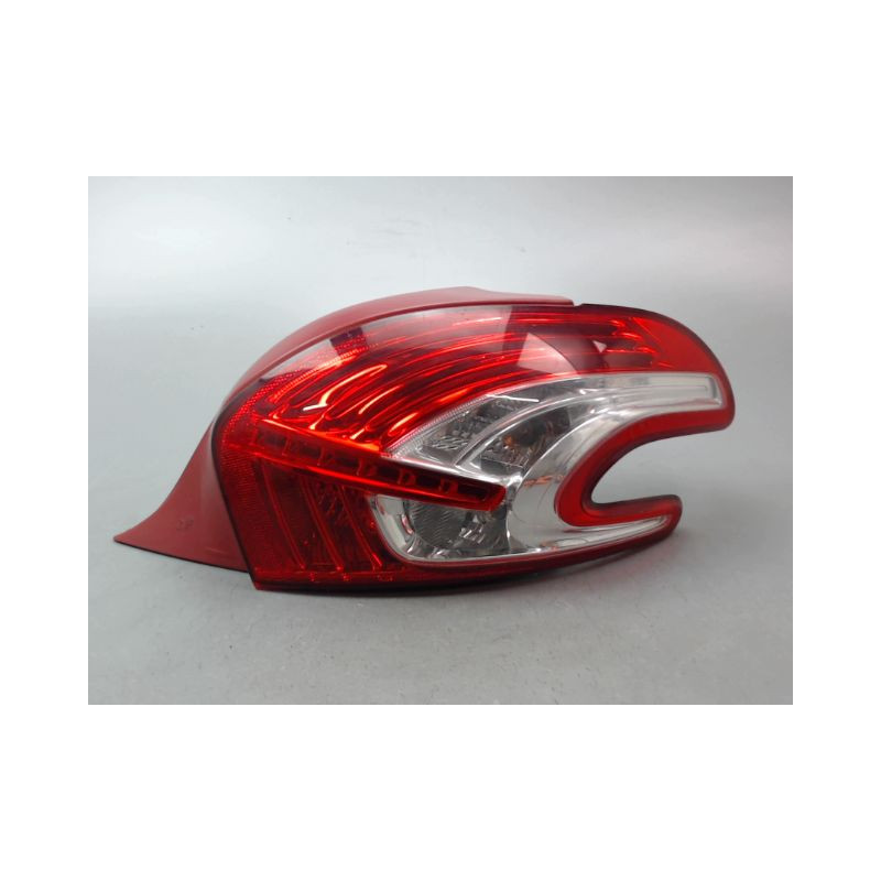FEU ARRIERE DROIT PEUGEOT 208 Phase 1 2012-...
