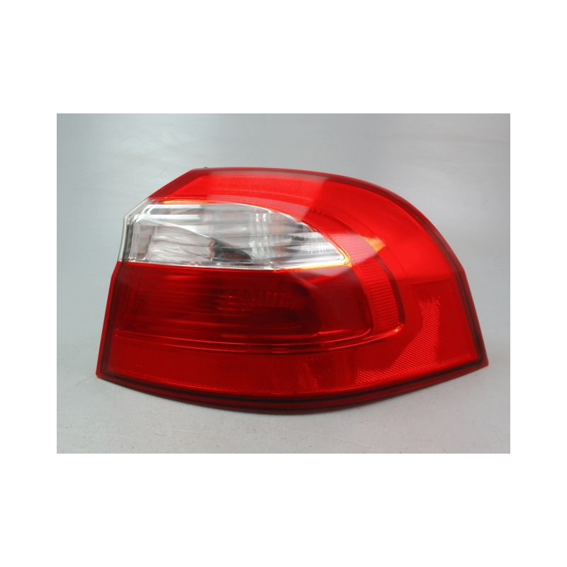 FEU ARRIERE DROIT KIA RIO 2005-