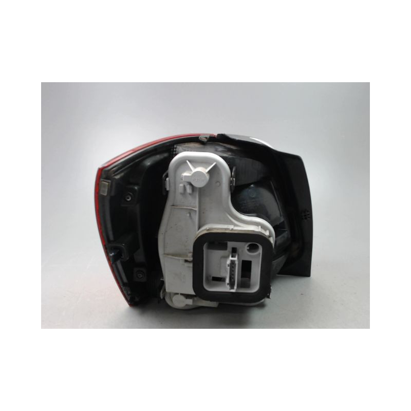FEU ARRIERE DROIT VOLKSWAGEN POLO V Phase 1 (6R) 2009-2014