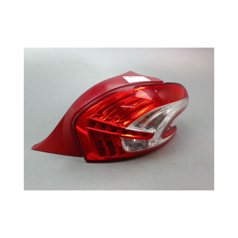 FEU ARRIERE DROIT PEUGEOT 208 Phase 1 2012-...