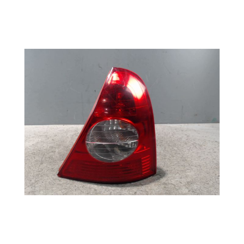 FEU ARRIERE DROIT RENAULT CLIO II PH.2 01-06
