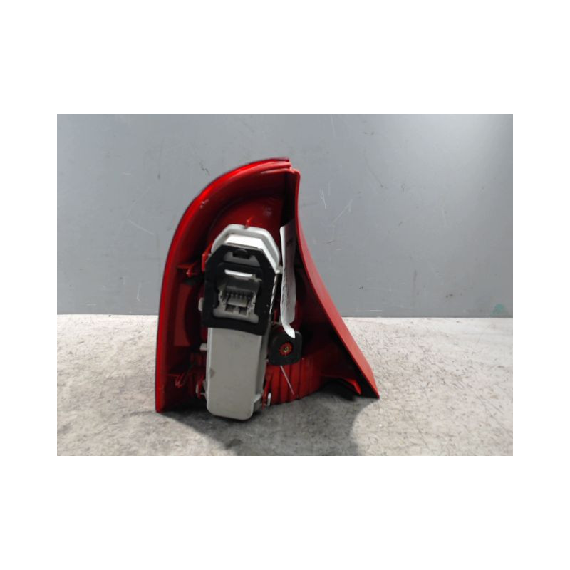 FEU ARRIERE DROIT RENAULT CLIO II PH.2 01-06