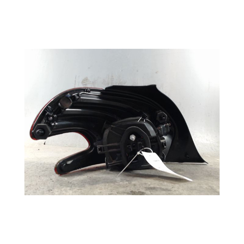 FEU ARRIERE DROIT PEUGEOT 208