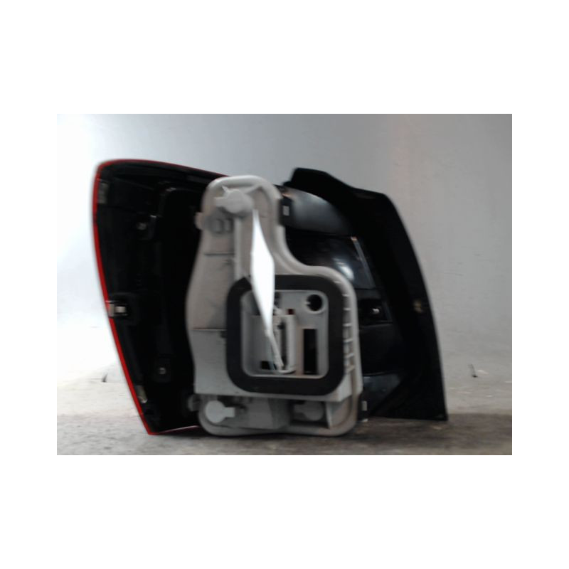 FEU ARRIERE DROIT VOLKSWAGEN POLO 2009-