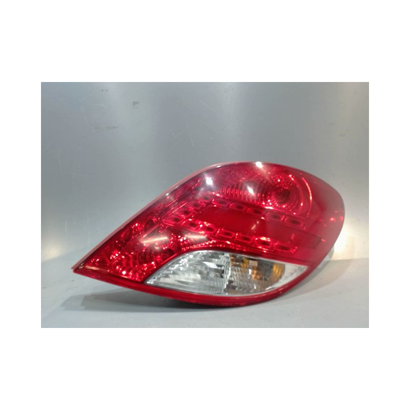 FEU ARRIERE DROIT PEUGEOT 207