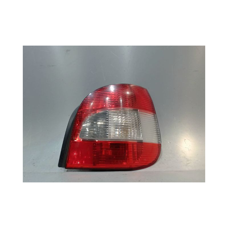 FEU ARRIERE DROIT RENAULT MEGANE