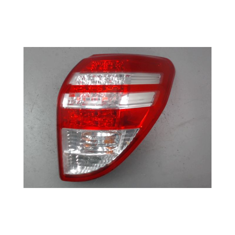FEU ARRIERE DROIT TOYOTA RAV4 BREAK III PHASE 3 2010-2013