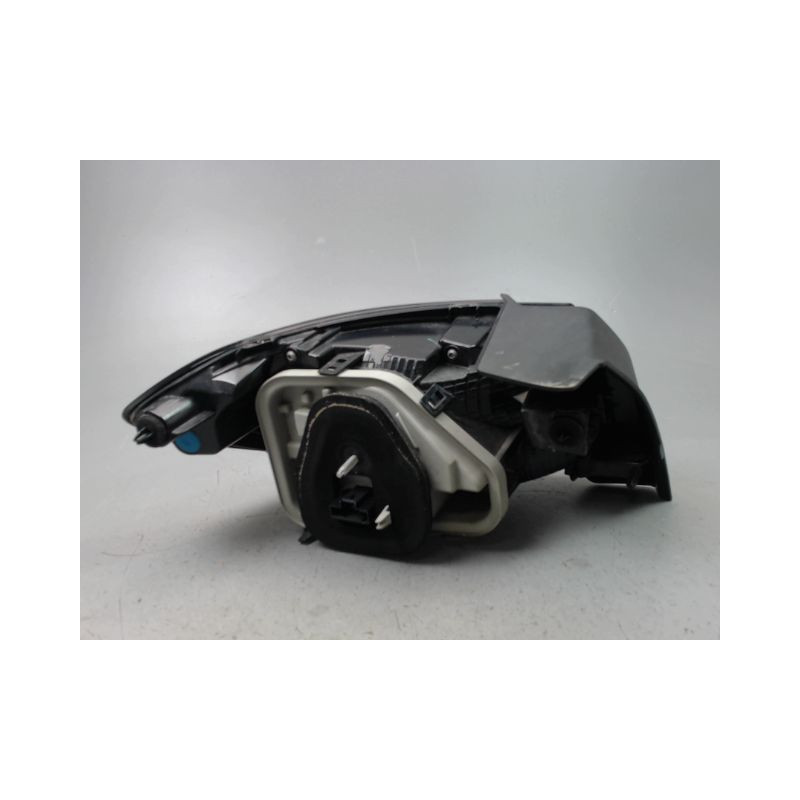 FEU ARRIERE DROIT PEUGEOT 208