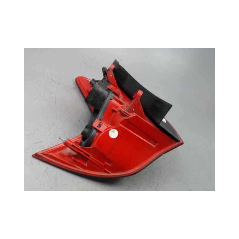 FEU ARRIERE DROIT PEUGEOT 3008 BREAK I Phase 1 2009-2013
