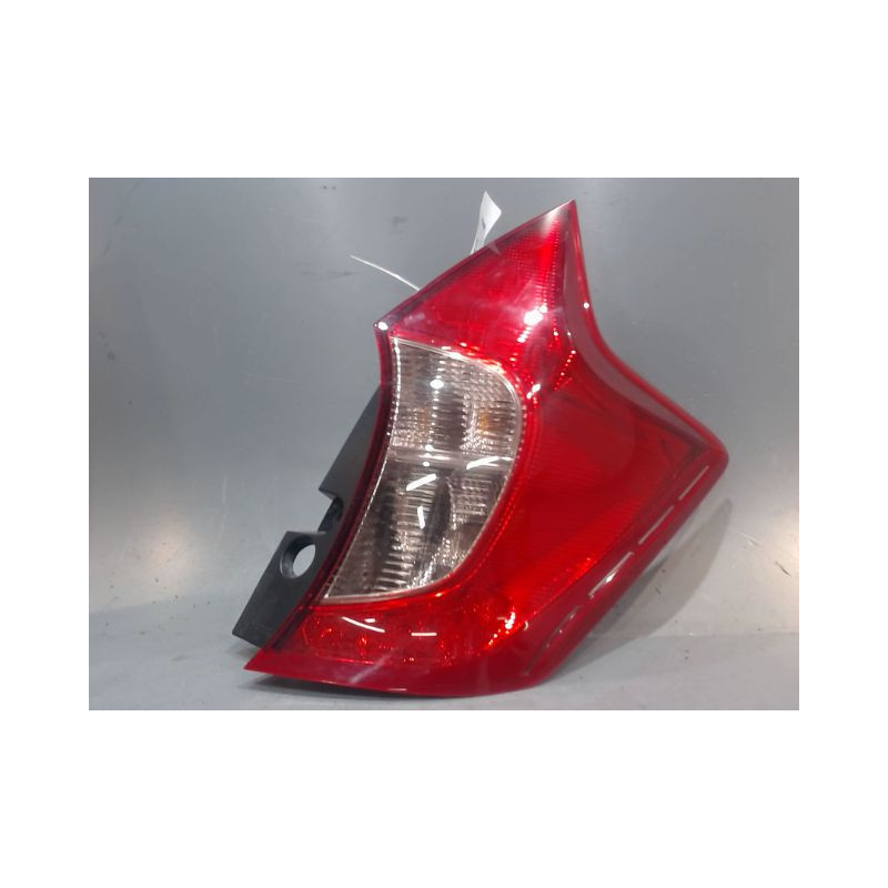 FEU ARRIERE DROIT NISSAN NOTE