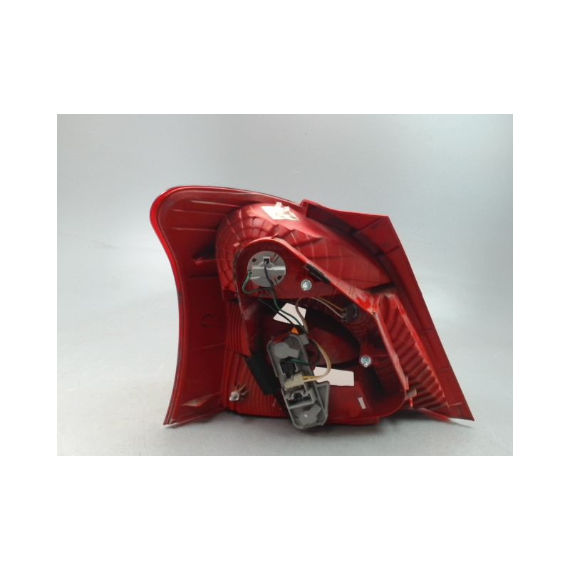 FEU ARRIERE DROIT TOYOTA YARIS II Phase 1 2005-2009
