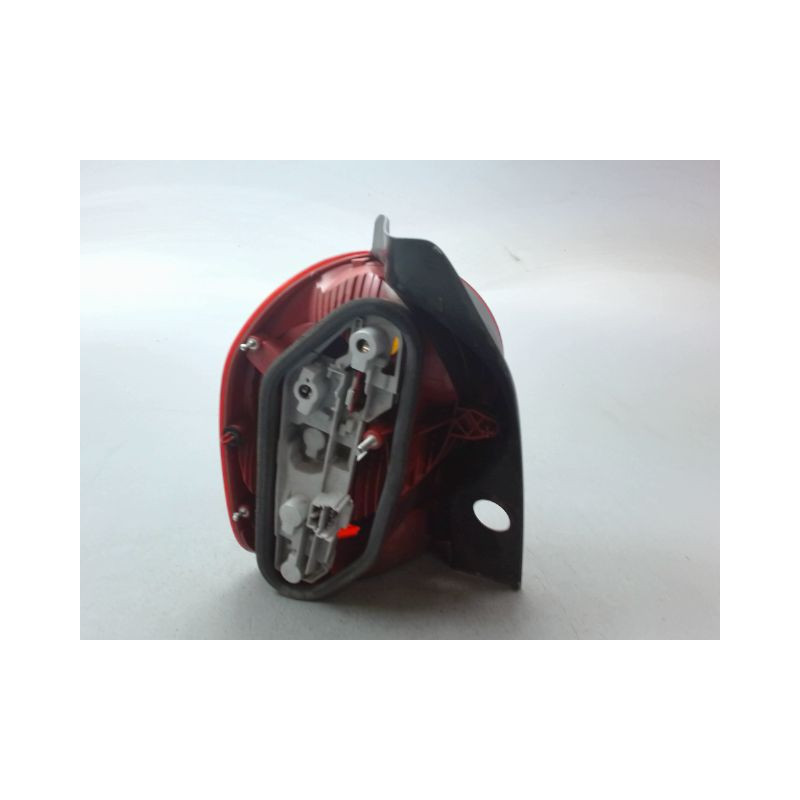 FEU ARRIERE DROIT RENAULT MODUS Phase 1 2004-2007