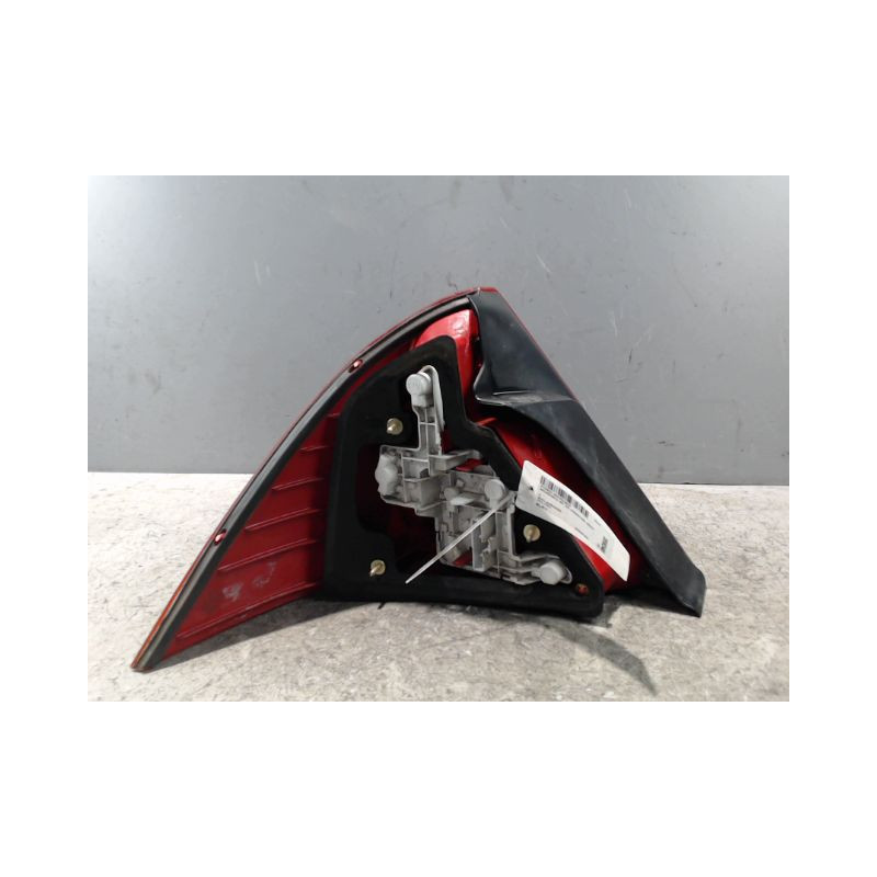 FEU ARRIERE DROIT FORD MONDEO 2000-2007