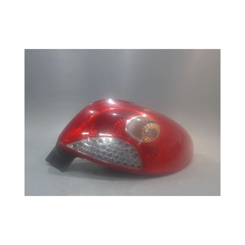 FEU ARRIERE DROIT PEUGEOT 206