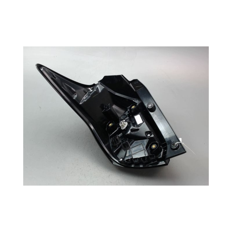 FEU ARRIERE DROIT TOYOTA YARIS 2005-