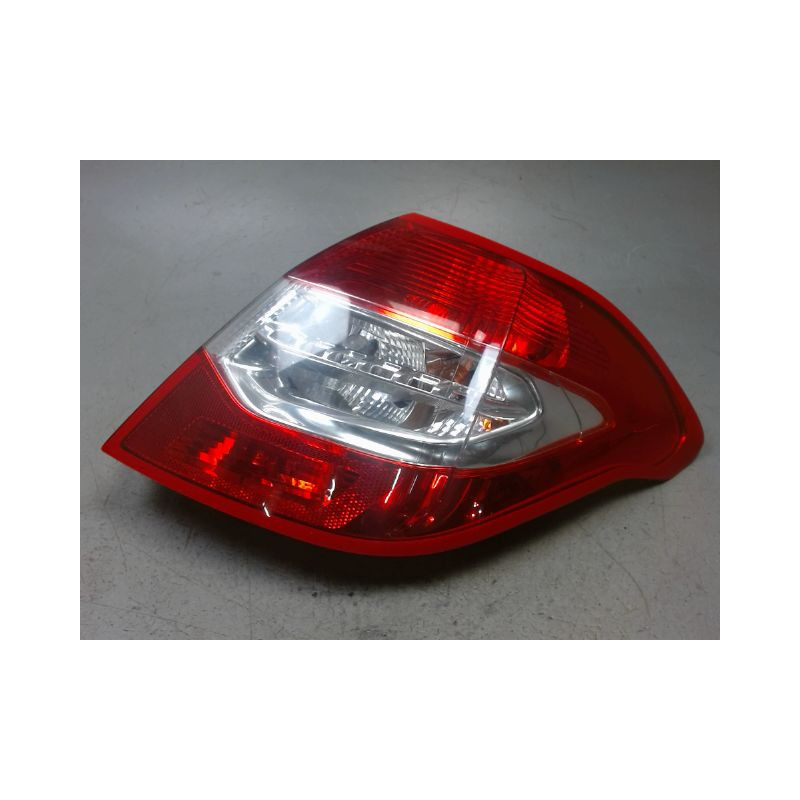 FEU ARRIERE DROIT CITROEN C4 2010-