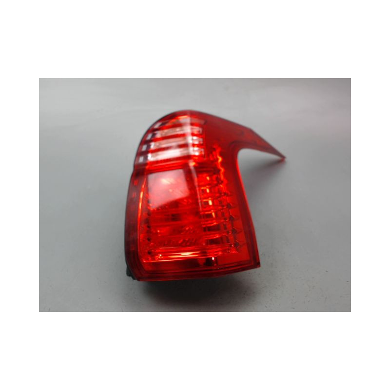 FEU ARRIERE DROIT PEUGEOT 5008 MONOSP. I Phase 1 2009-2013