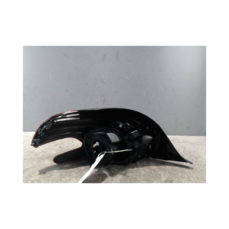 FEU ARRIERE DROIT PEUGEOT 208