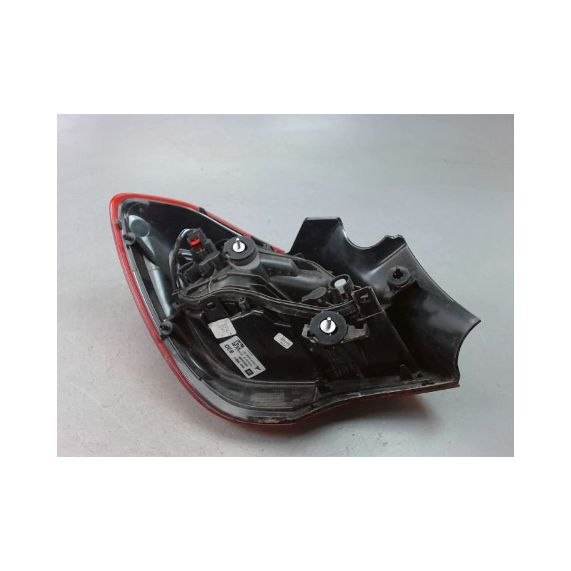 FEU ARRIERE DROIT OPEL CORSA V (E) 2014-...