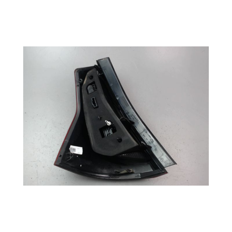 FEU ARRIERE DROIT DACIA SANDERO I 2008-2012
