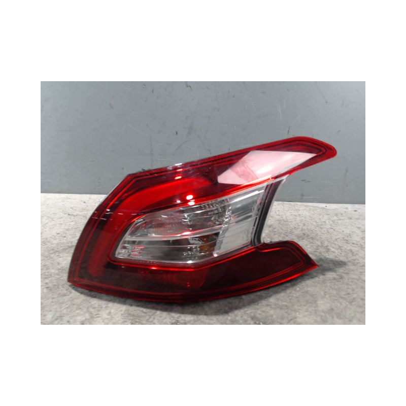 FEU ARRIERE DROIT PEUGEOT 308 2011-
