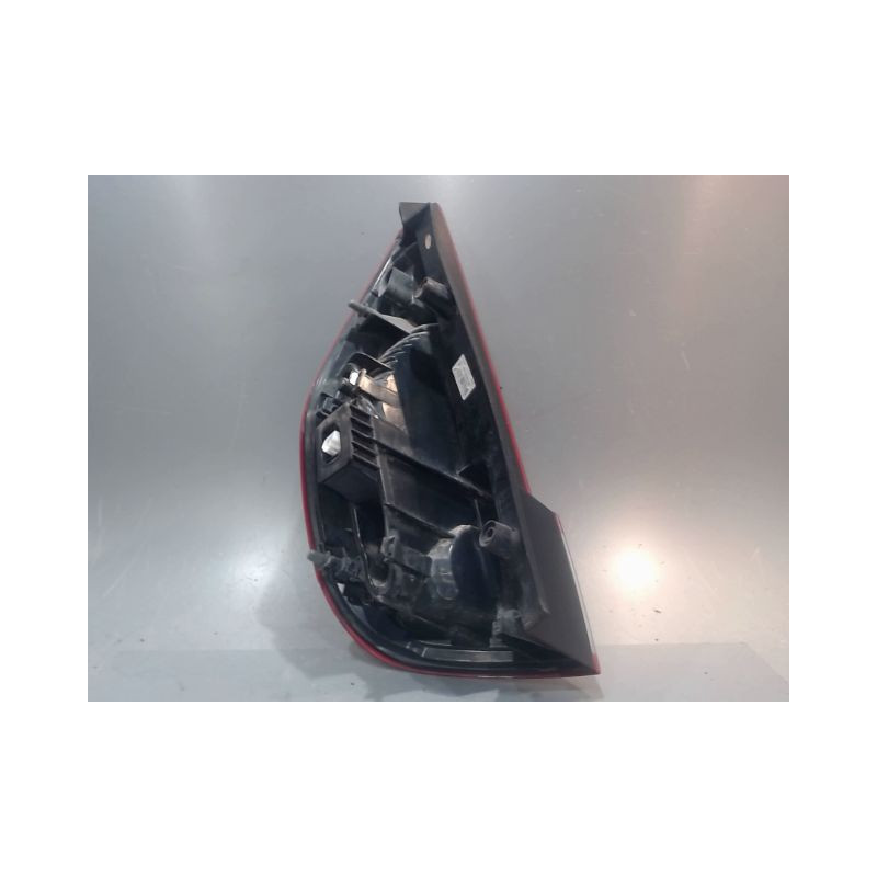 FEU ARRIERE DROIT RENAULT MEGANE
