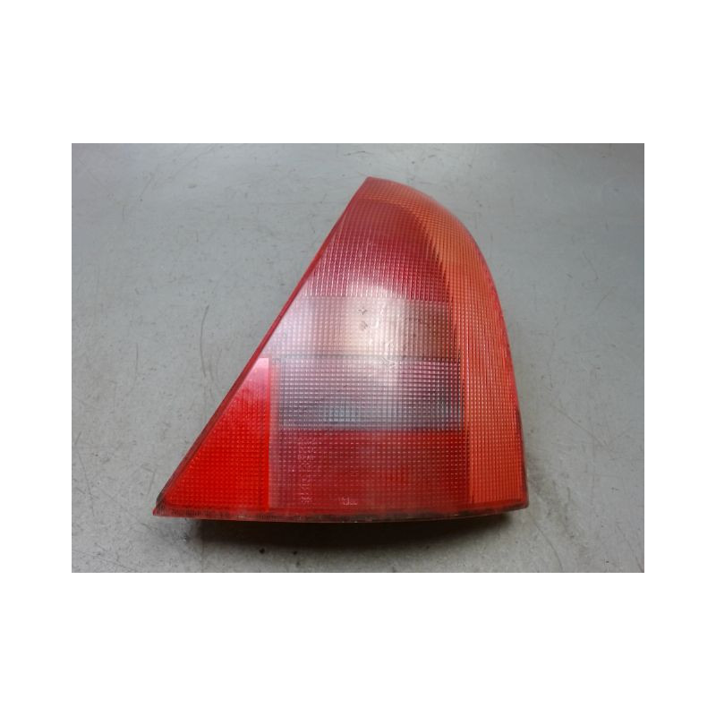 FEU ARRIERE DROIT RENAULT CLIO II PH.1 98-2001
