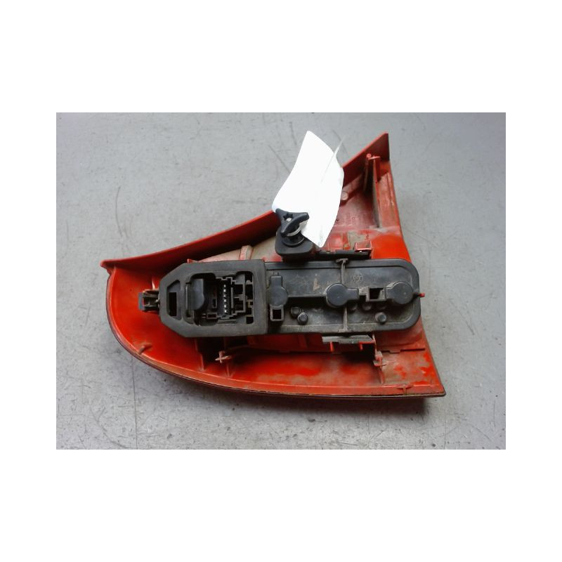FEU ARRIERE DROIT RENAULT CLIO II PH.1 98-2001