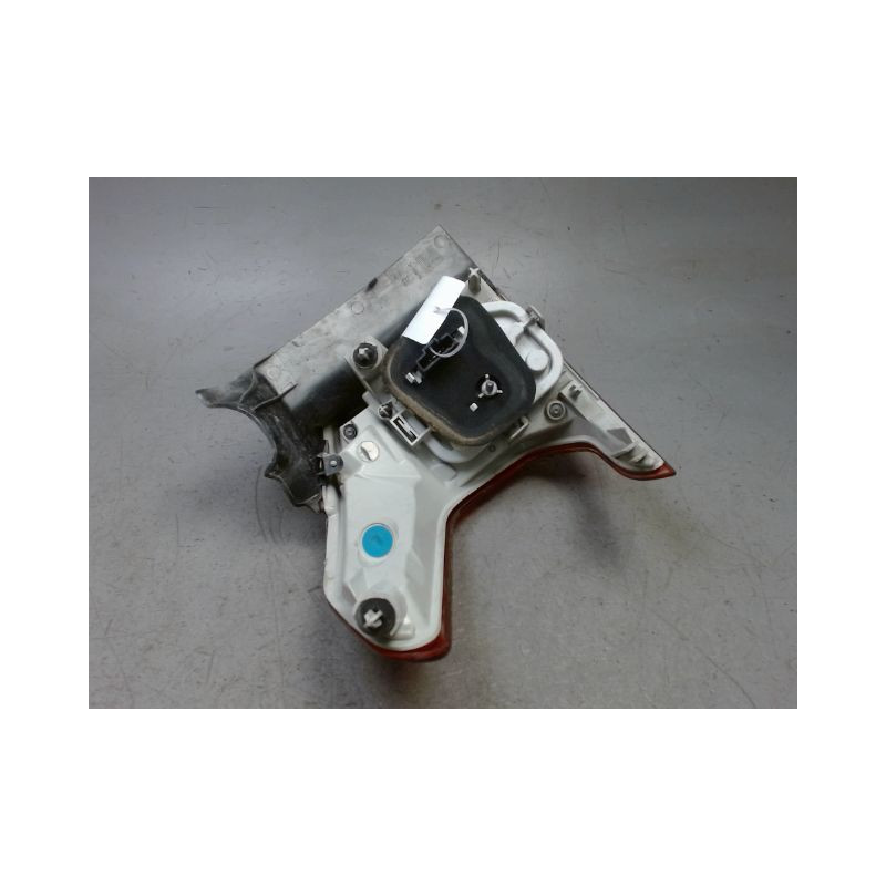 FEU ARRIERE DROIT PEUGEOT 2008
