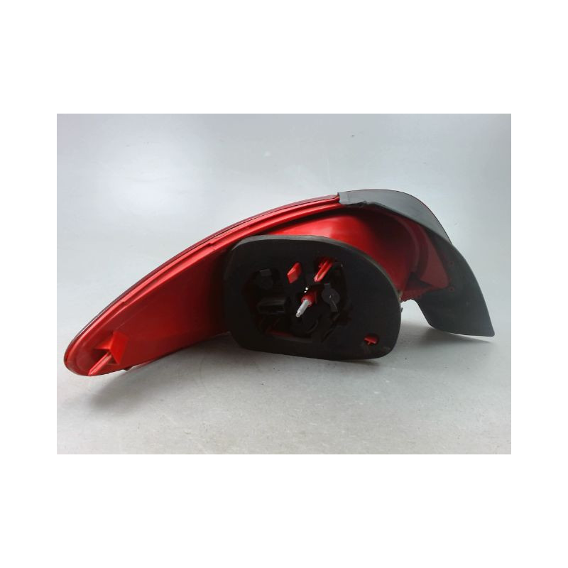 FEU ARRIERE DROIT PEUGEOT 206 + 2009-2013