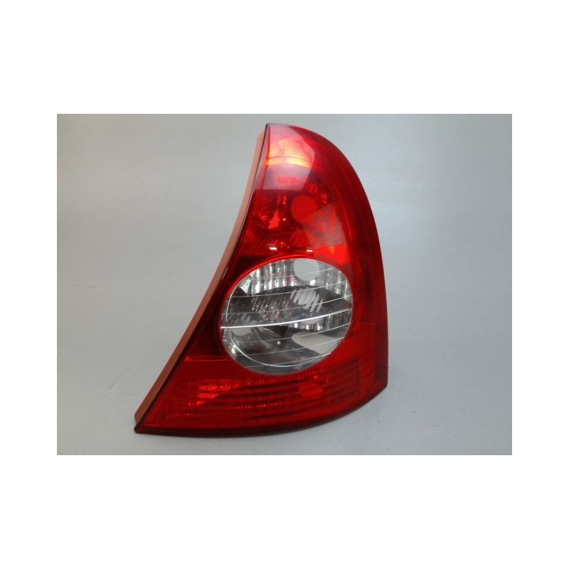FEU ARRIERE DROIT RENAULT CLIO