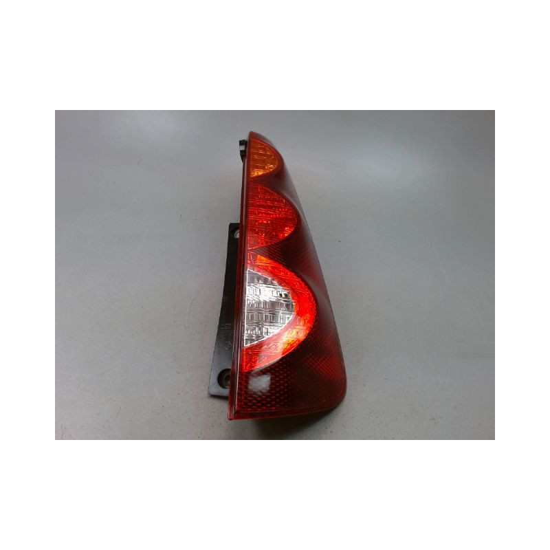 FEU ARRIERE DROIT NISSAN NOTE