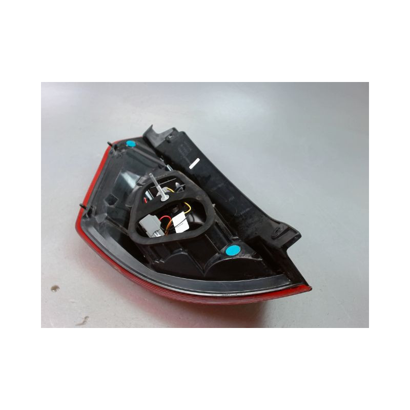 FEU ARRIERE DROIT FORD FIESTA 2005-