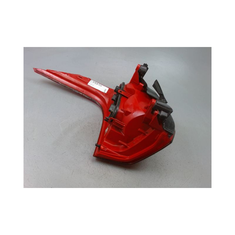 FEU ARRIERE DROIT PEUGEOT 5008 2009-