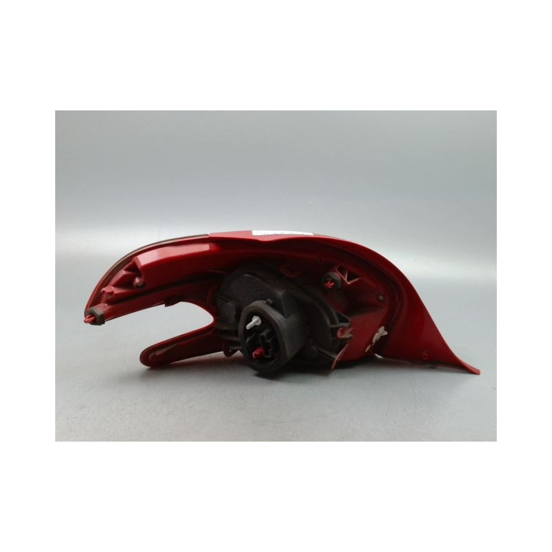FEU ARRIERE DROIT PEUGEOT 208
