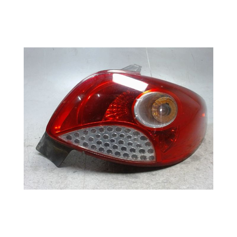 FEU ARRIERE DROIT PEUGEOT 206+ 2009-