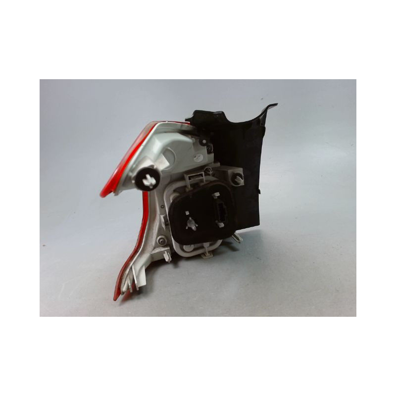 FEU ARRIERE DROIT PEUGEOT 2008 Phase 1 2013-...