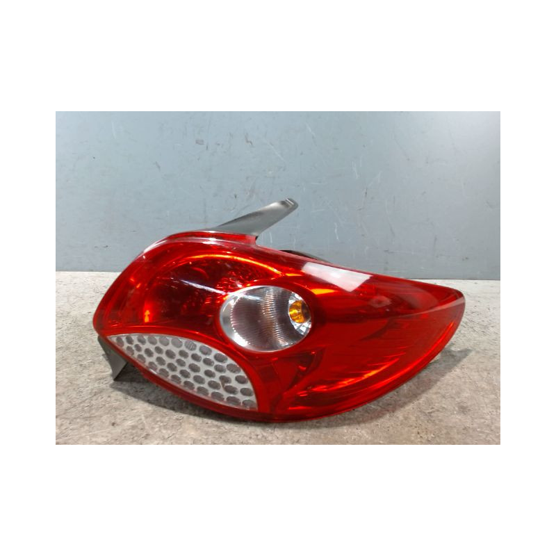 FEU ARRIERE DROIT PEUGEOT 206+ 2009-