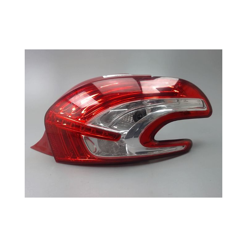 FEU ARRIERE DROIT PEUGEOT 208 Phase 1 2012-...