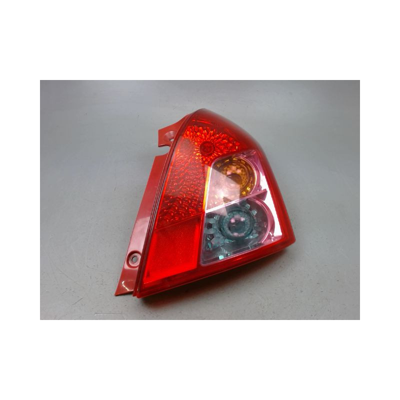 FEU ARRIERE DROIT SUZUKI SWIFT III 2005-2011