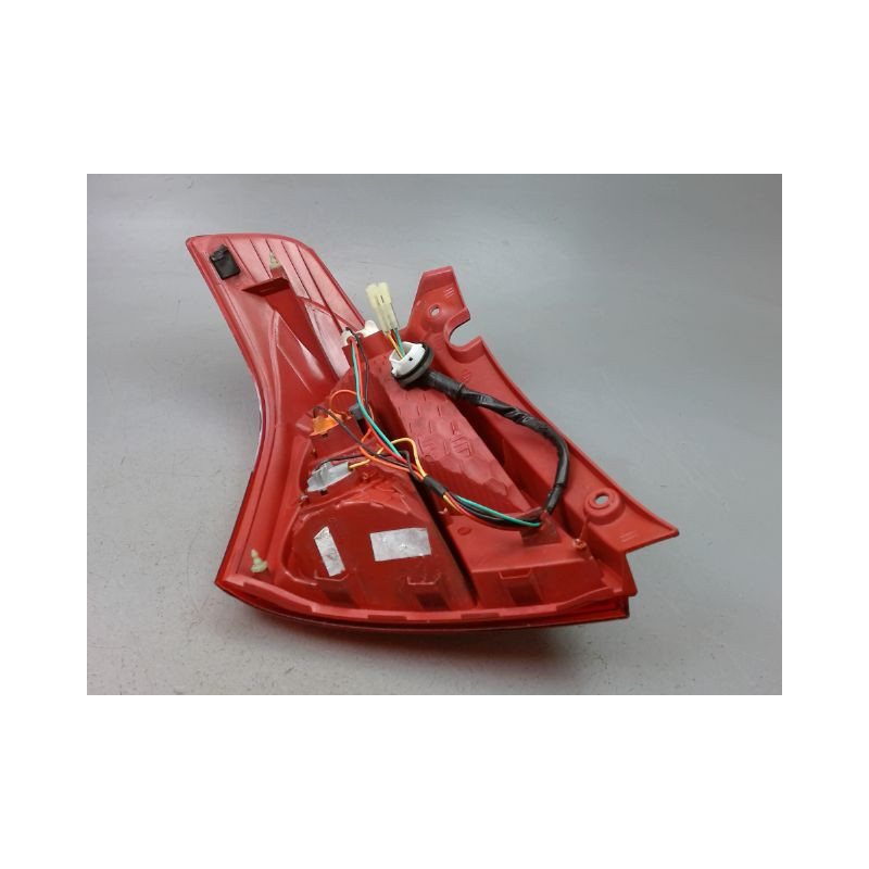 FEU ARRIERE DROIT SUZUKI SWIFT III 2005-2011