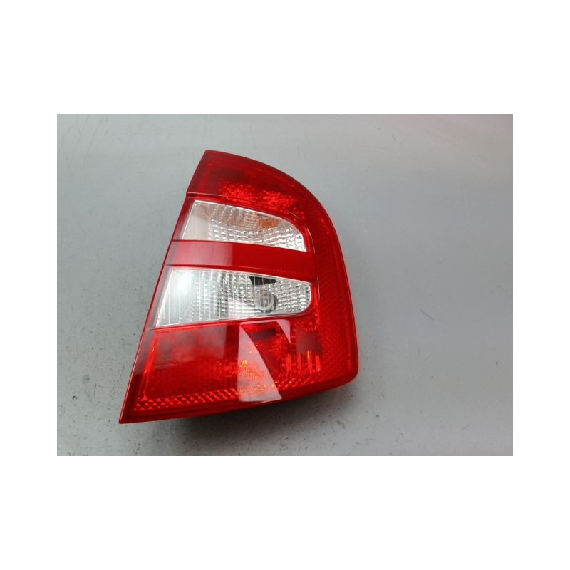 FEU ARRIERE DROIT SKODA FABIA I Phase 2 2004-2007