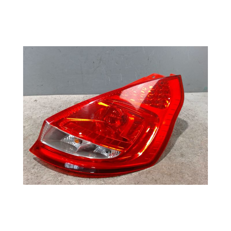 FEU ARRIERE DROIT FORD FIESTA