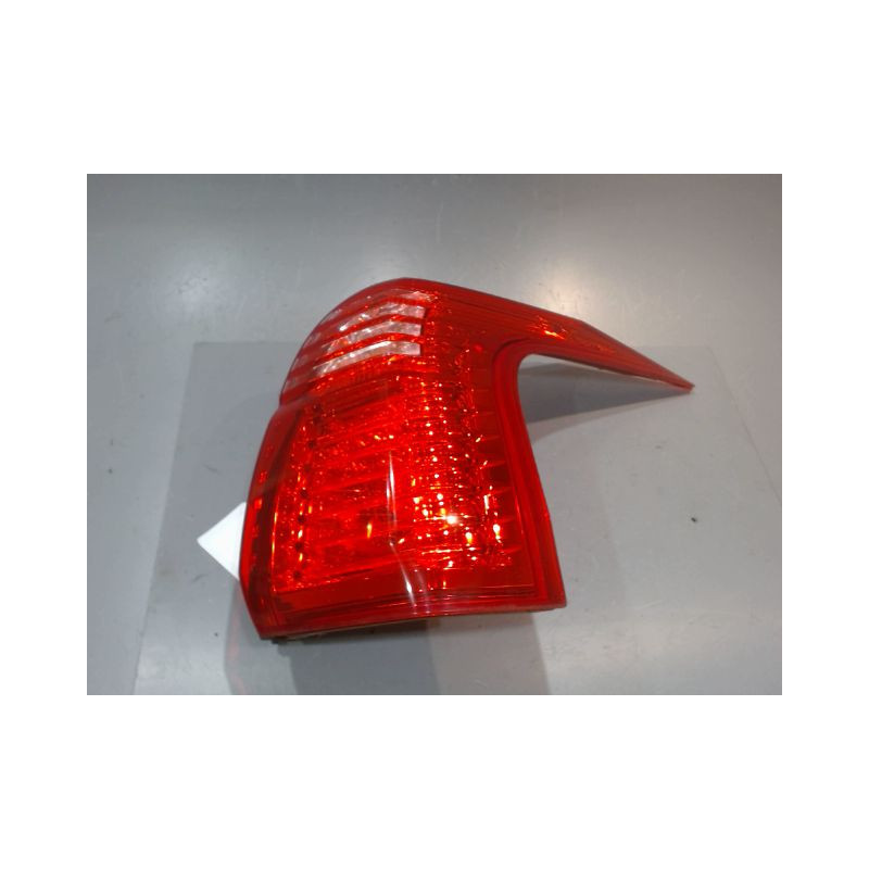 FEU ARRIERE DROIT PEUGEOT 5008