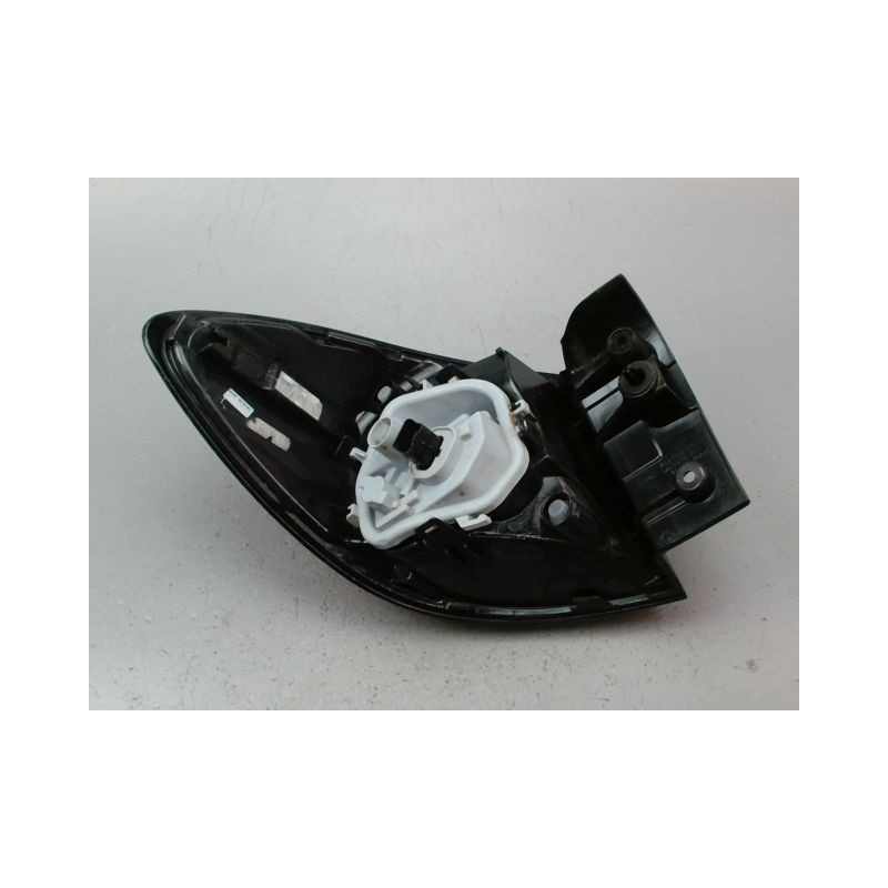 FEU ARRIERE DROIT RENAULT CAPTUR Phase 1 2013-...
