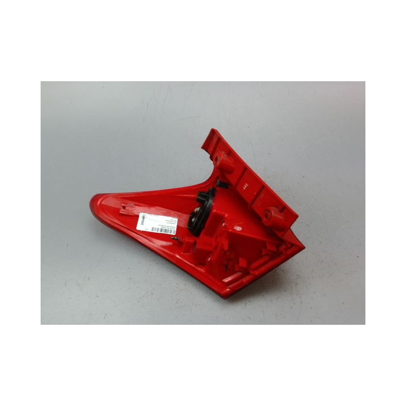 FEU ARRIERE DROIT TOYOTA AURIS 2010-