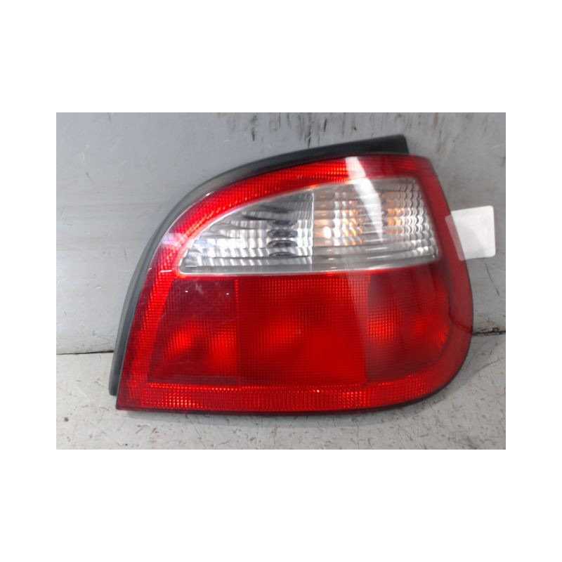 FEU ARRIERE DROIT RENAULT MEGANE