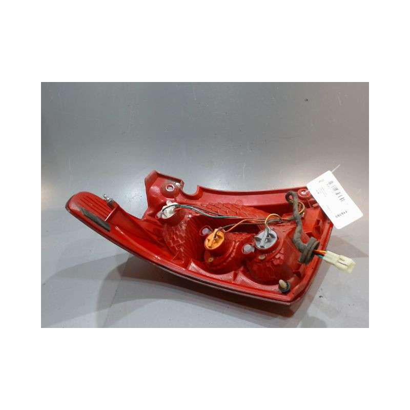 FEU ARRIERE DROIT SUZUKI SWIFT