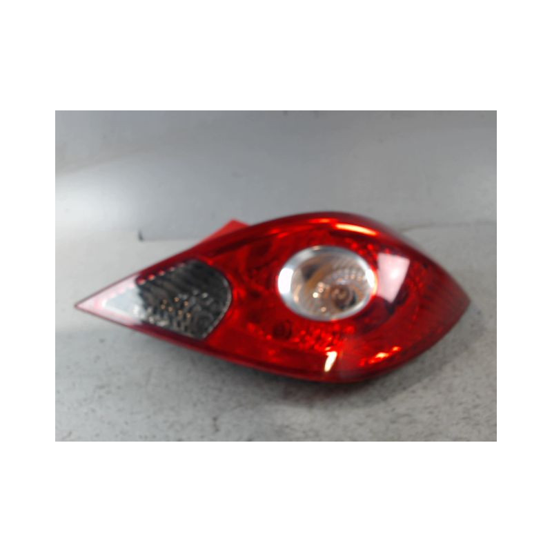 FEU ARRIERE DROIT OPEL CORSA